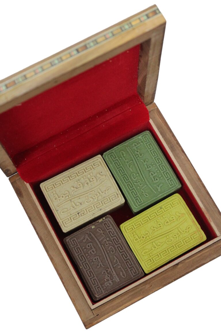 Set of 4 oriental Aleppo soaps